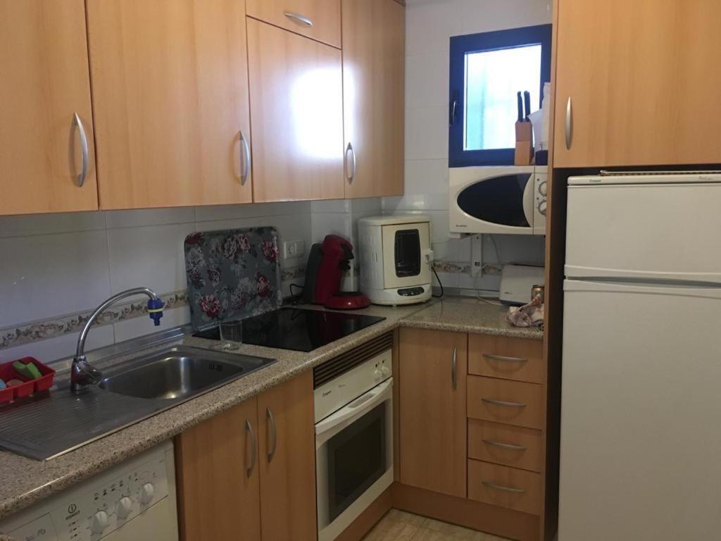 2-Bedroom And Living Room Apartment Near Campoamor Beach Екстериор снимка