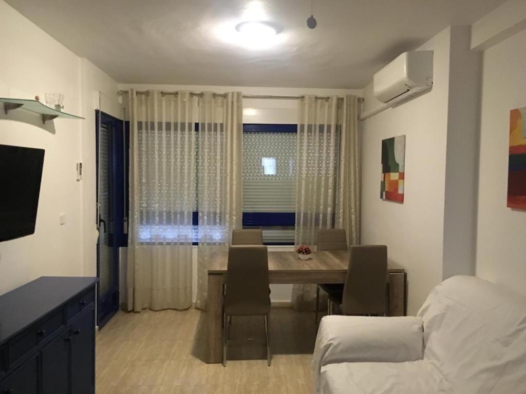 2-Bedroom And Living Room Apartment Near Campoamor Beach Екстериор снимка