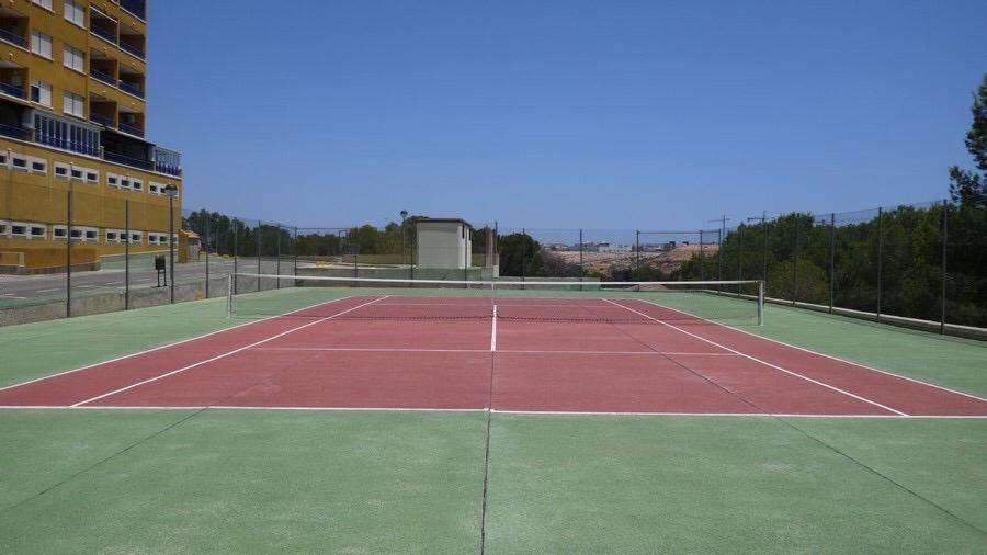 2-Bedroom And Living Room Apartment Near Campoamor Beach Екстериор снимка